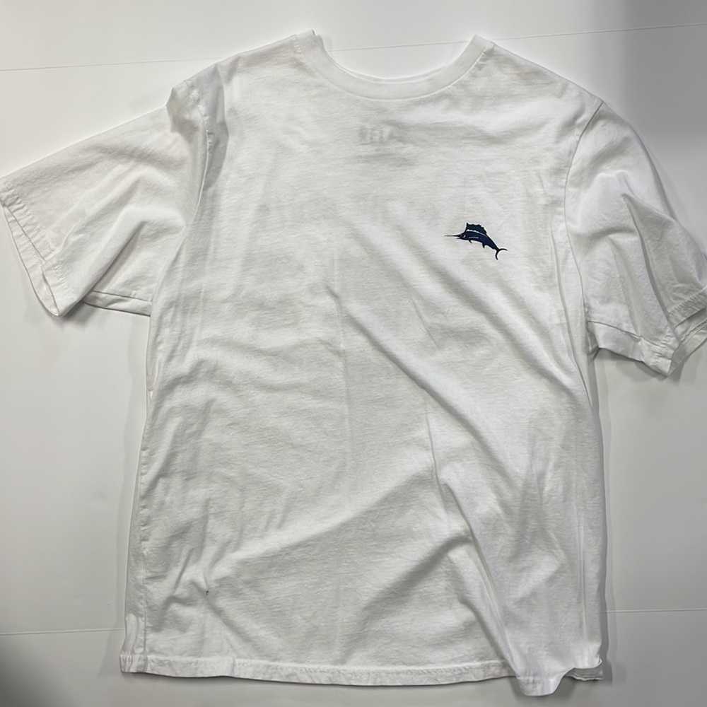 Tommy Bahama Mens medium t-shirt. NWOT